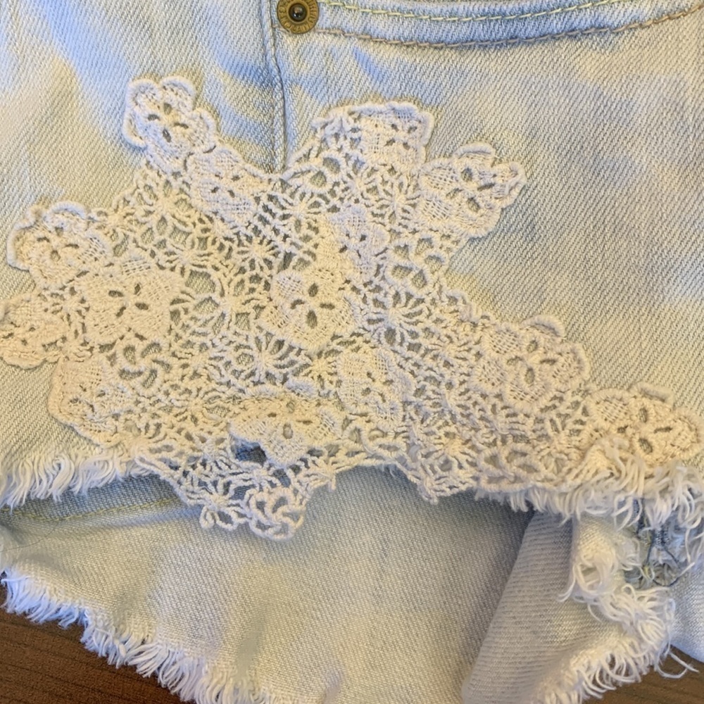 AEO Light Wash Jean Short with Crochet Side Detail - Picture 14 of 14